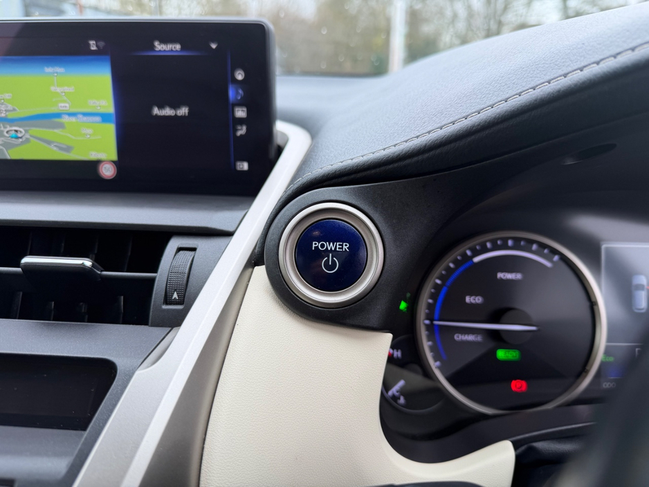 2020 Lexus NX 300 h - image 29