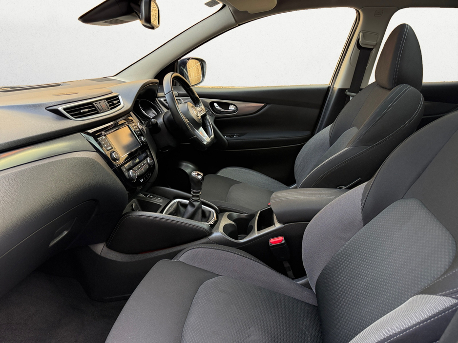 2018 Nissan Qashqai - image 6