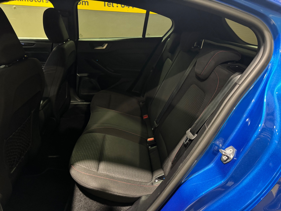 2023 Ford Focus - image 10
