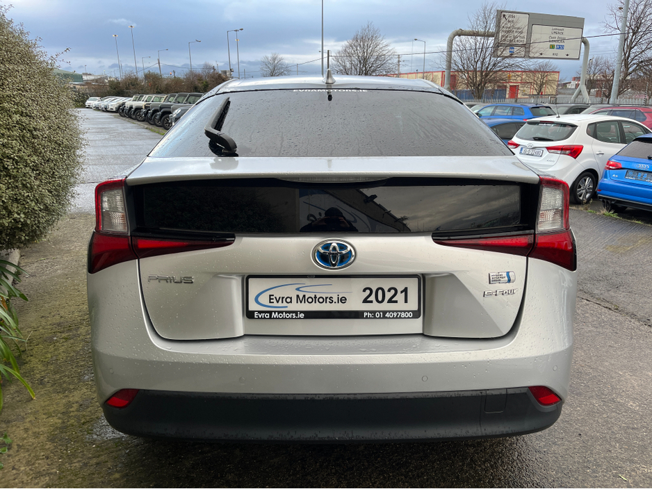 2021 Toyota Prius S 4WD AUTOMATIC HYBRID 1.8 PETROL //KEYLESS ENTRY//REVERSE CAMERA//ADAPTIVE CRUISE CONTROL// €19,950