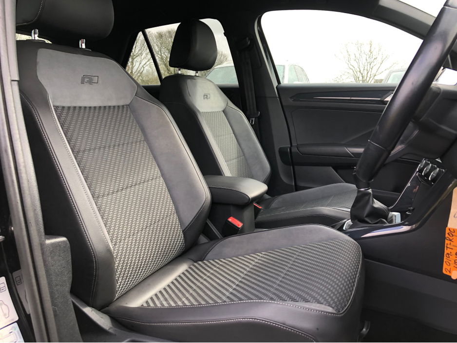 2019 Volkswagen T-Roc - image 14
