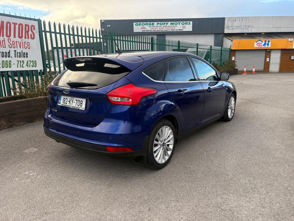 2018 Ford Focus - image 5