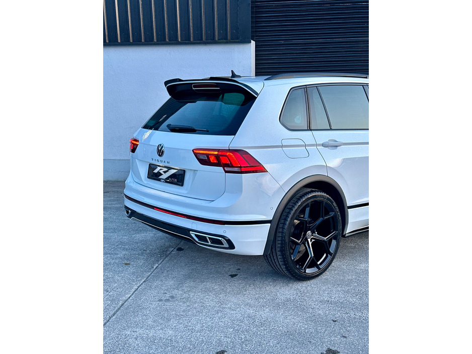 2020 Volkswagen Tiguan - image 11