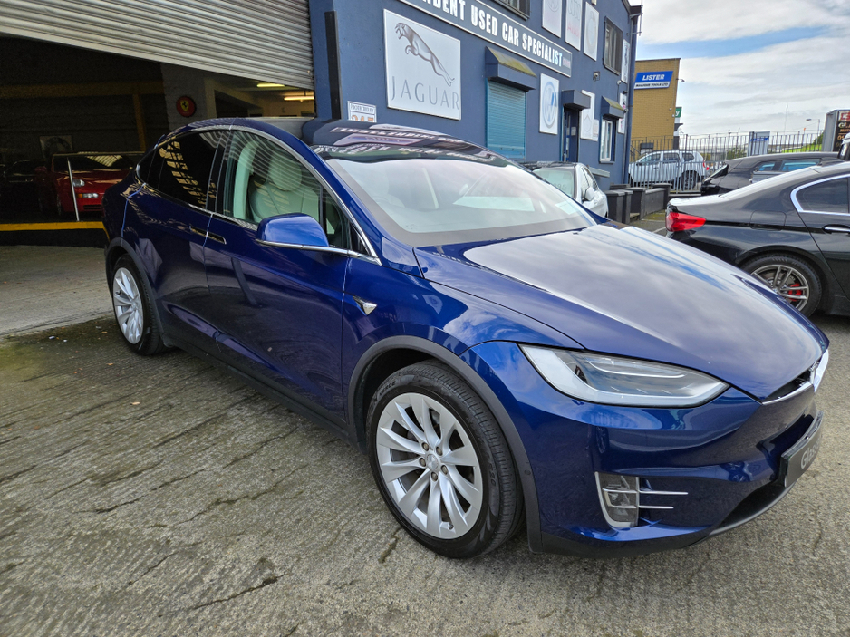2019 Tesla Model X - image 19