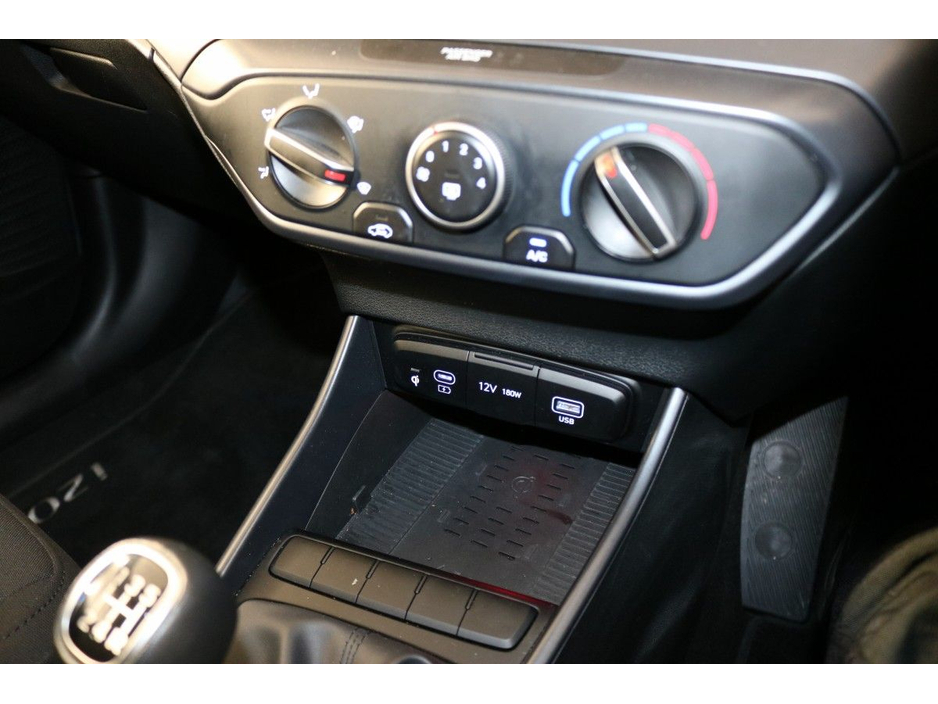 2024 Hyundai i20 DELUXE PLUS 1.2L PETROL HATCHBACK