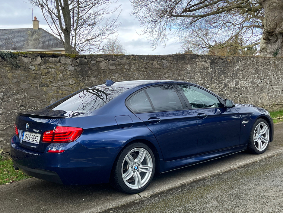 2016 BMW 5 Series - image 7