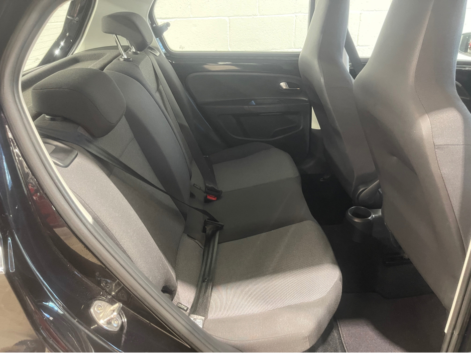 2014 Volkswagen up! - image 14