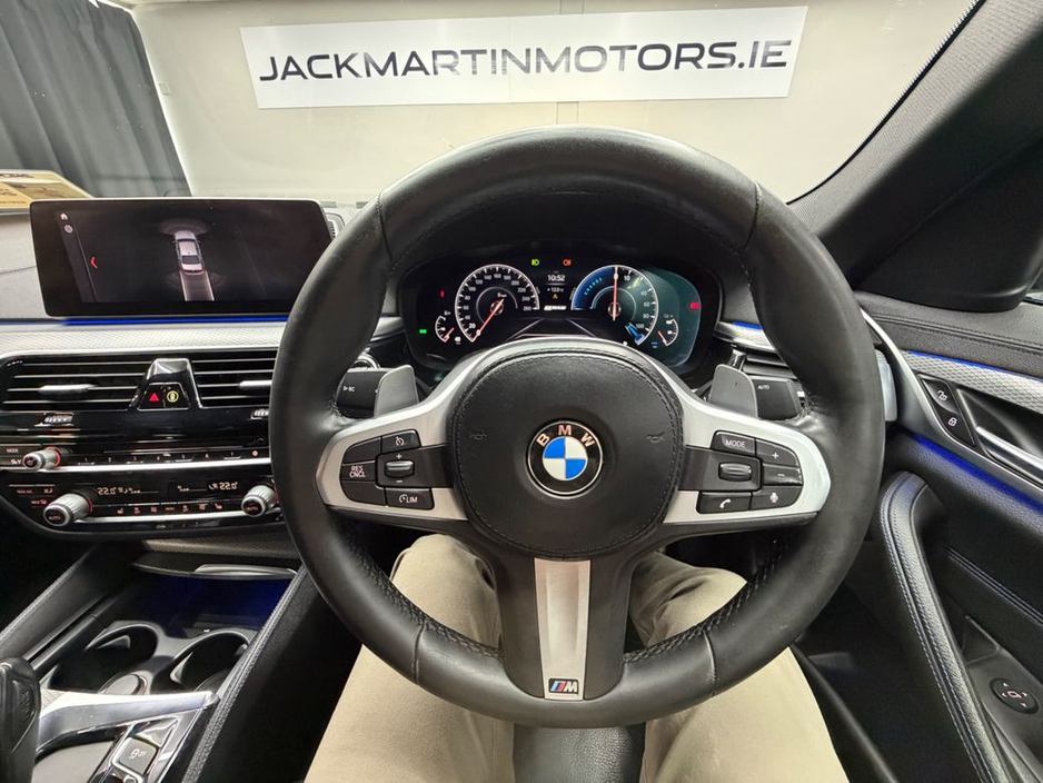 2019 BMW 5 Series - image 23