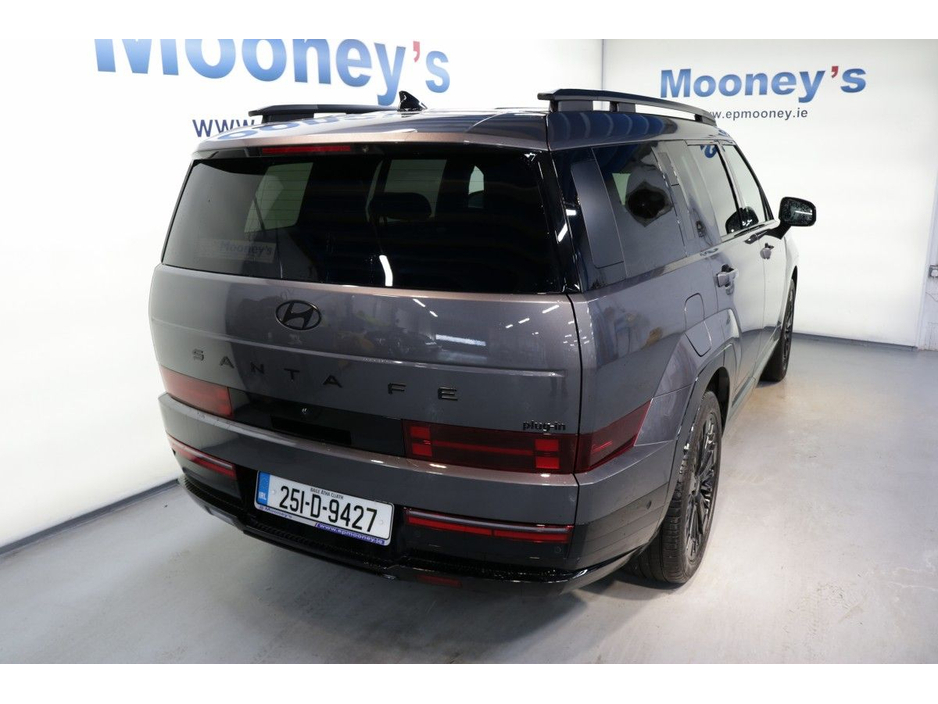 2025 Hyundai Santa Fe - image 4