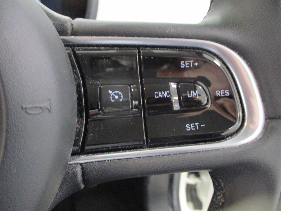 2023 Fiat 500 - image 23