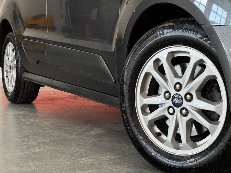 2019 Ford Transit Connect - image 7