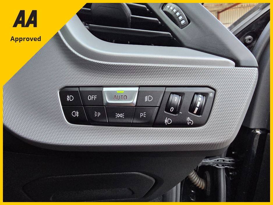 2021 BMW 1 Series - image 18