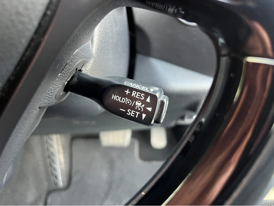 2018 Toyota C-HR DYNAMIC AUTOMATIC HYBRID 1.8 PETROL //MASSIVE SPEC//JBL SOUND SYSTEM//SAT NAV//FULL LEATHER HEATED SEATS//REVERSE CAMERA// €18,950