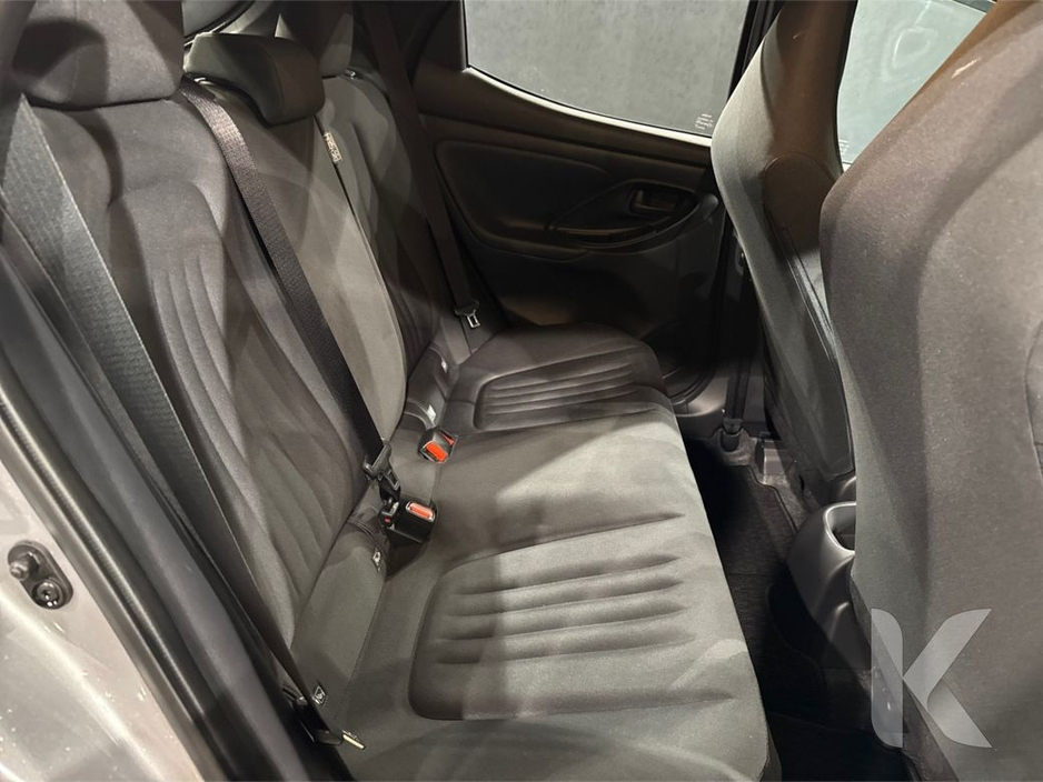 2024 Toyota Yaris - image 14