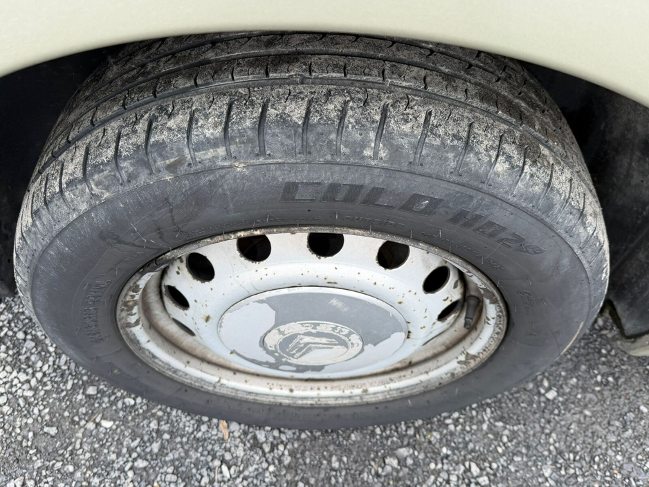 2011 Citroen Dispatch - image 9