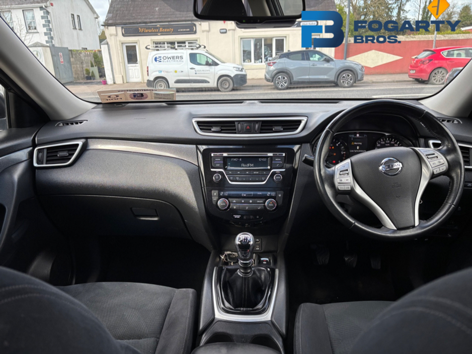 2017 Nissan X-Trail - image 11