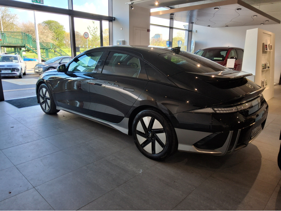 2023 Hyundai Ioniq 6 - image 4