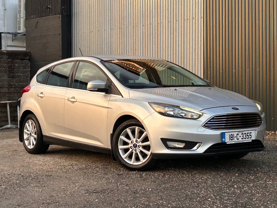 2018 Ford Focus - image 2