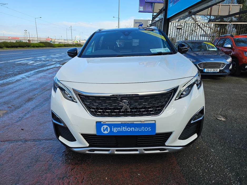 2018 Peugeot 5008 - image 3
