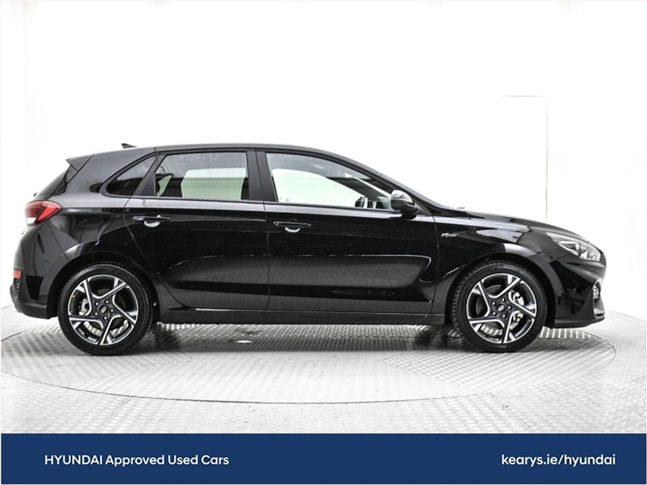 2023 Hyundai i30 - image 14