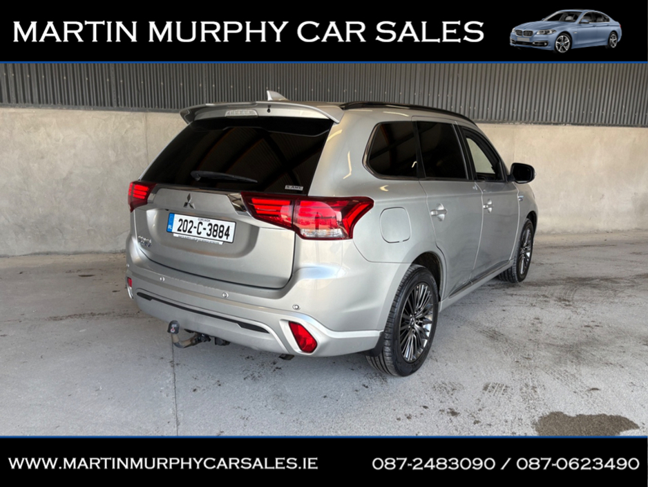 2020 Mitsubishi Outlander - image 8