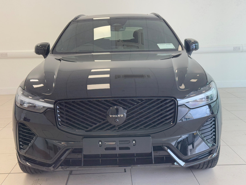 2026 Volvo XC60 - image 2