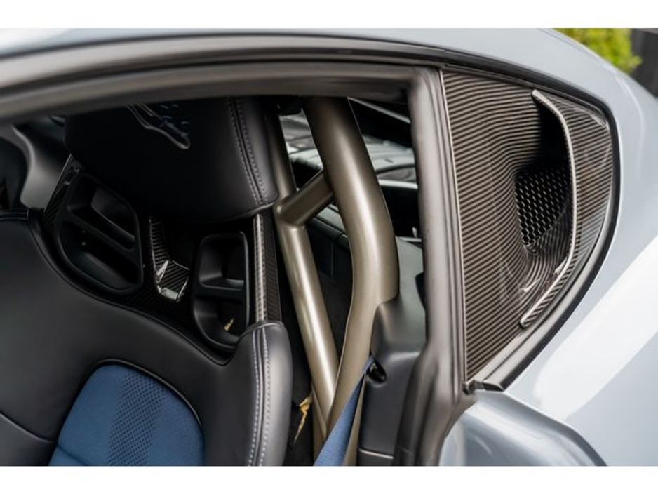 2023 Porsche Cayman - image 29