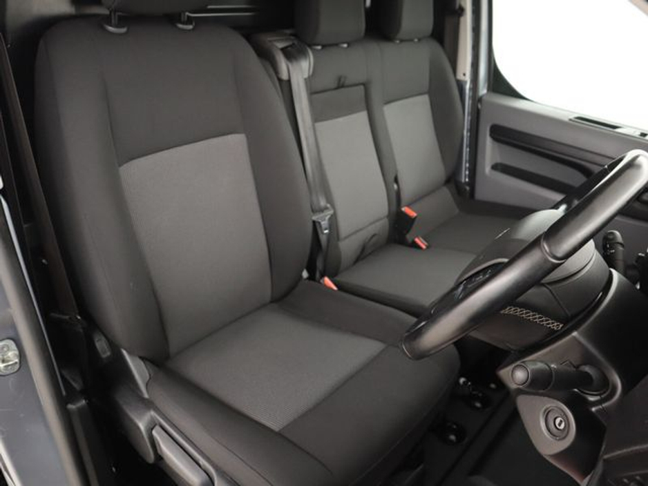 2023 Peugeot Expert - image 13