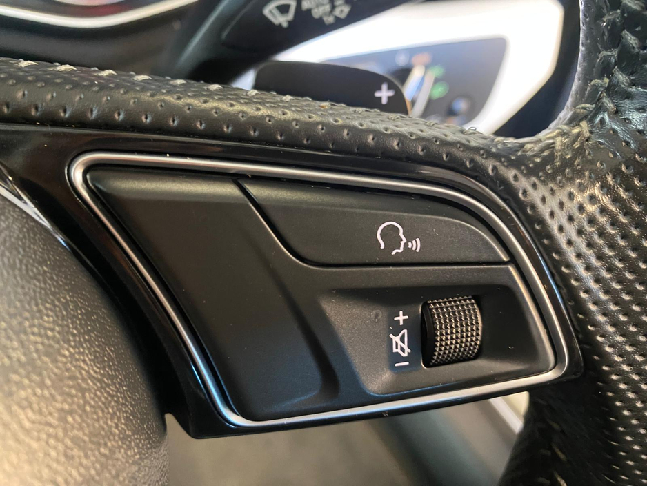 2017 Audi A4 - image 20