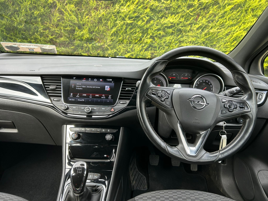 2018 Opel Astra - image 15