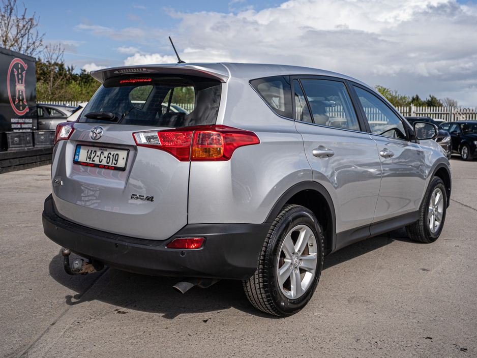 2014 Toyota Rav4 - image 13