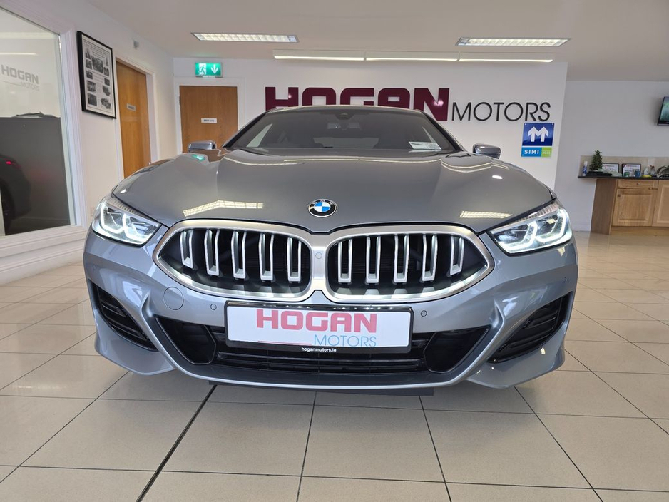 2023 BMW 8 Series - image 2