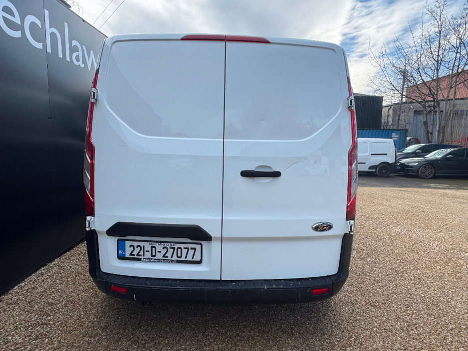 2022 Ford Transit Custom - image 4