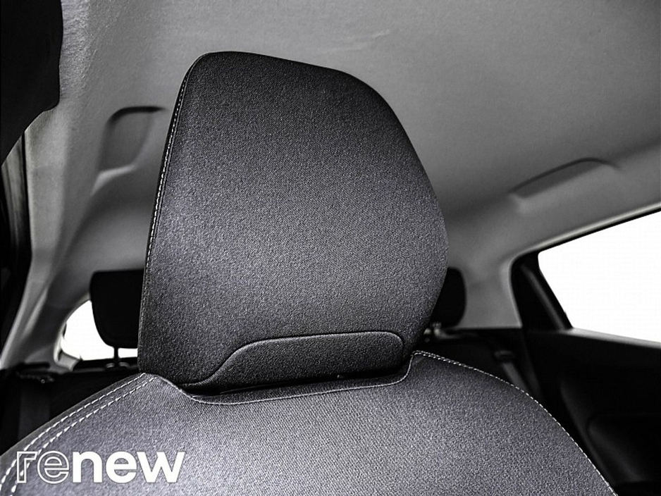 2022 Renault Clio - image 19