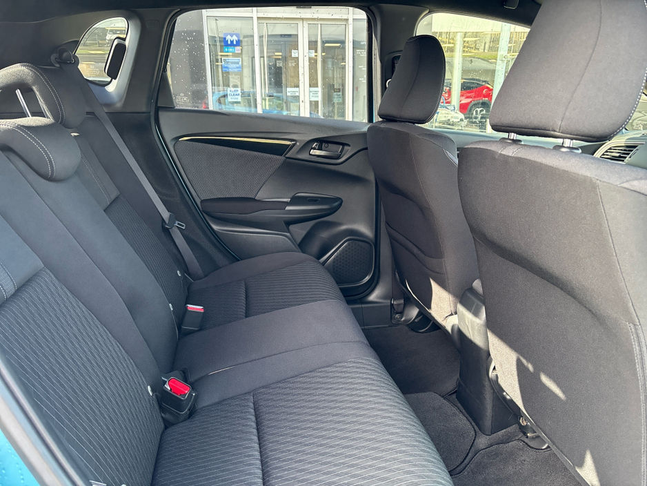 2017 Honda Fit - image 10