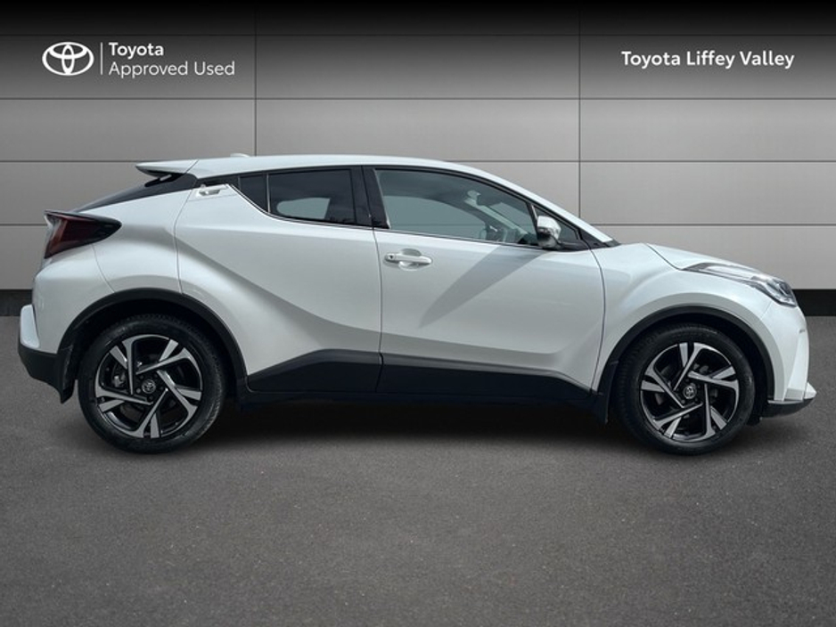 2023 Toyota C-HR - image 3