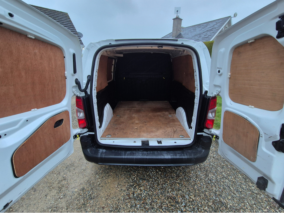 2021 Opel Combo 1.5 Diesel 3 Seater €10,750