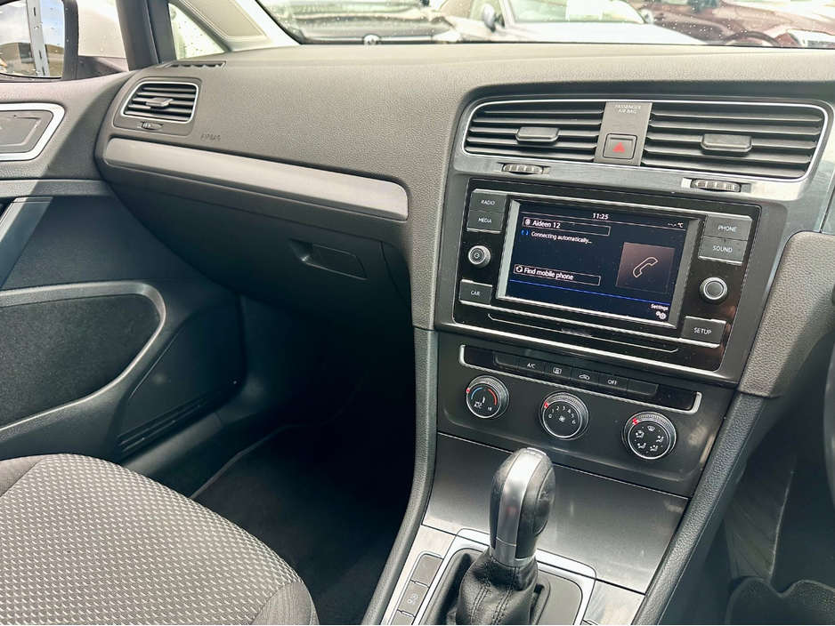 2019 Volkswagen Golf - image 18