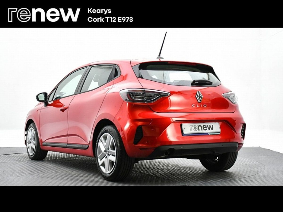 2025 Renault Clio - image 17