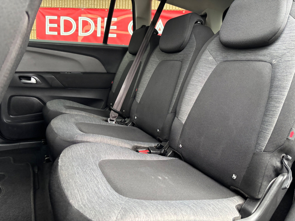 2017 Citroen Grand C4 Picasso - image 14