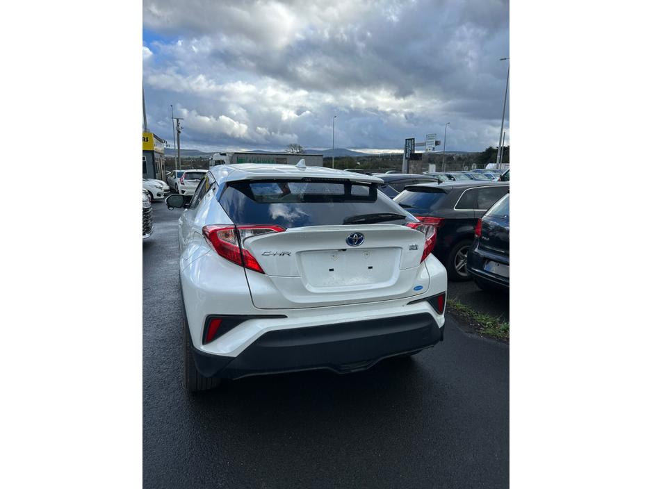 2020 Toyota C-HR - image 5