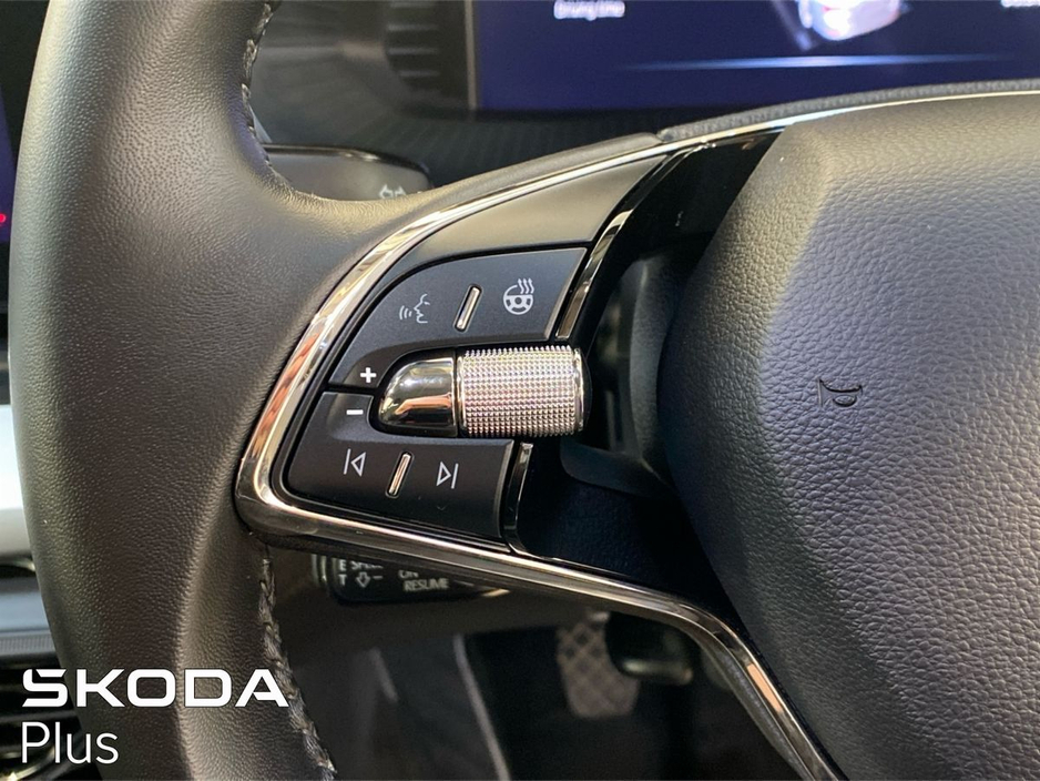2023 Skoda Octavia - image 20