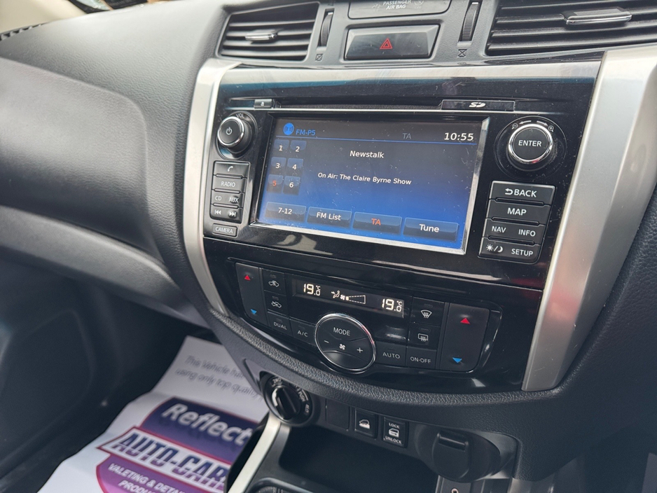 2018 Nissan Navara - image 17