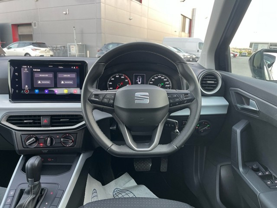 2022 SEAT Arona - image 9