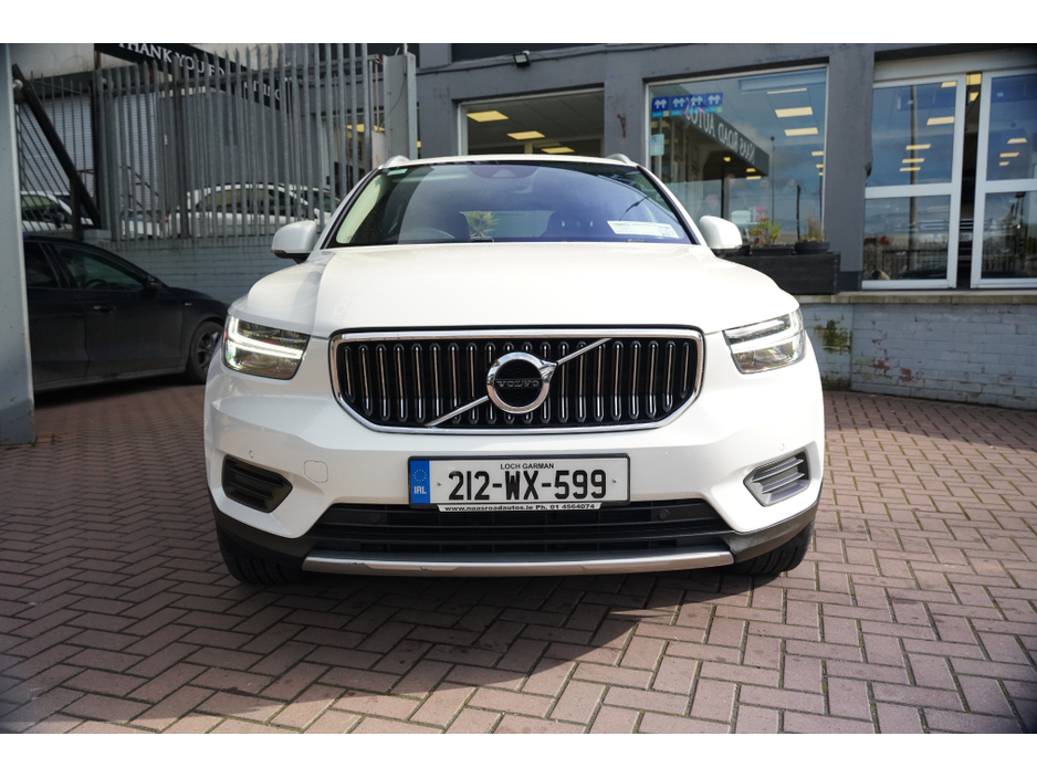 2021 Volvo XC40 - image 9