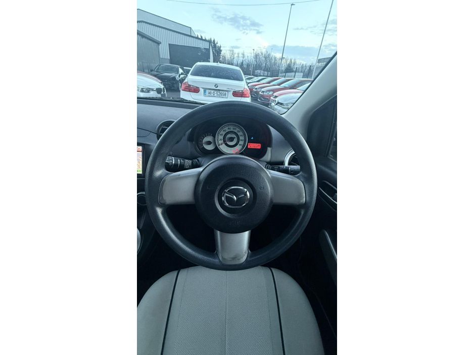 2011 Mazda Demio - image 16