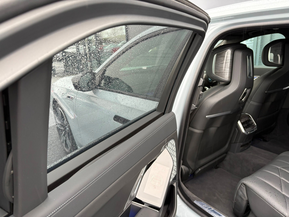 2025 BMW 7 Series M760e xDrive M Sport Pro [Ultimate Pack] €134,995