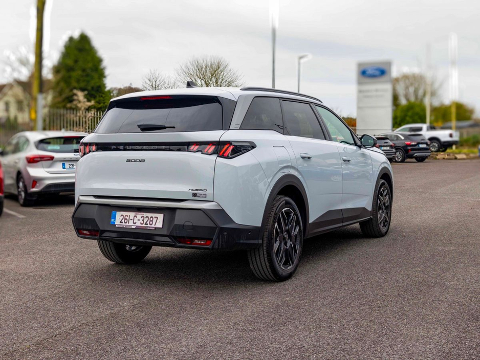 2026 Peugeot 5008 - image 14