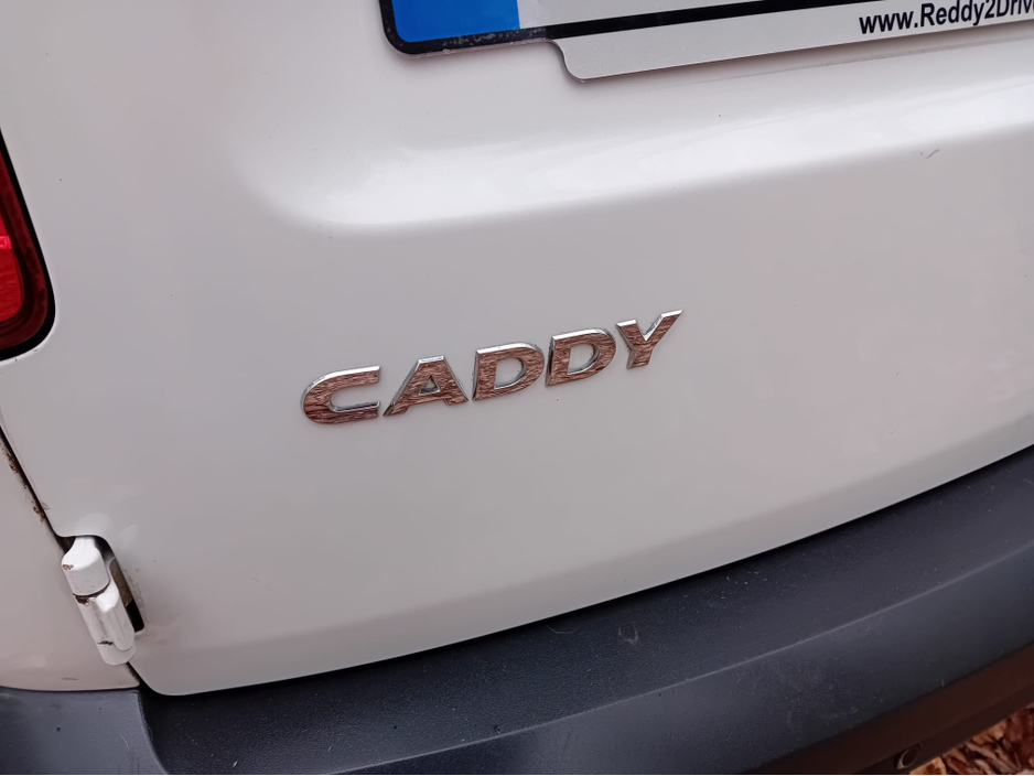2018 Volkswagen Caddy - image 9