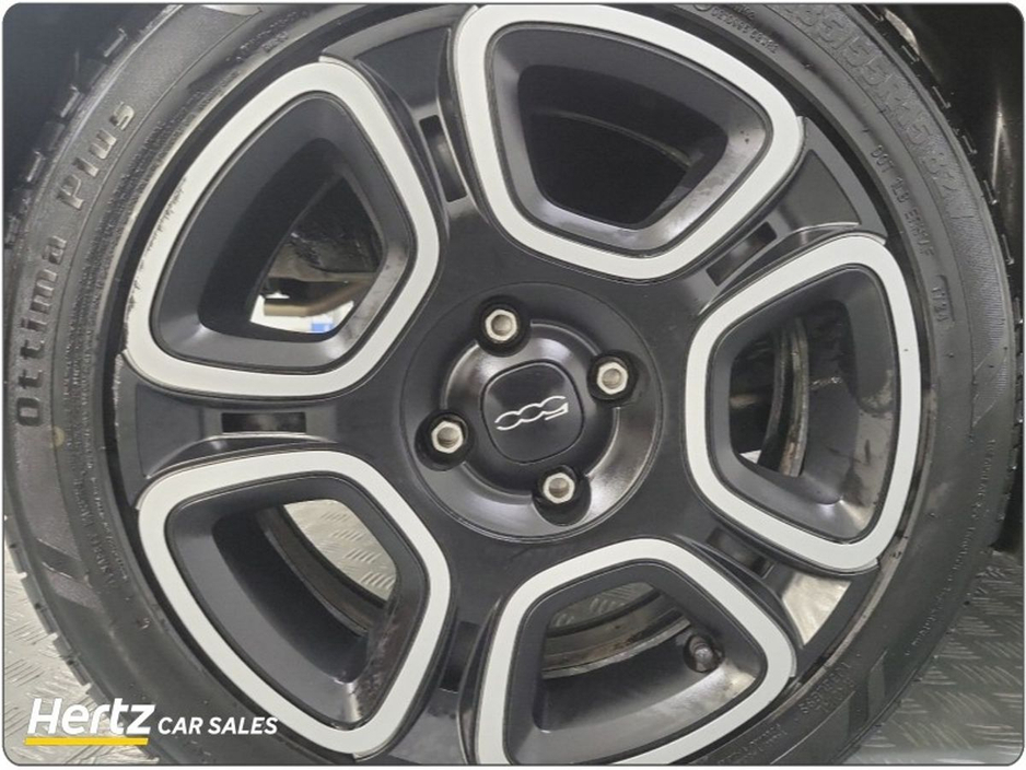 2023 Fiat 500 - image 11